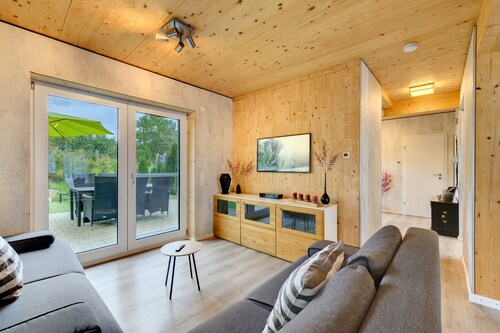 Ferienhaushälfte Feriendomizil für bis zu 6 Personen, mit Pool und Sauna 