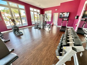 Fitness facility - (8976SV) COZY TOWNHOME - MICKEY THEME ROOM - 12 MINUTES FROM DISNEY (Kissimmee)