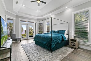 5 bedrooms, iron/ironing board, free WiFi, bed sheets - Spacious riverfront home perfect for larger families, featuring stunning river views, private dock (Green Cove Springs)