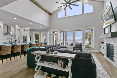 Sleeps 12 Luxury Riverfront Home w/ Stunning Views & Dock