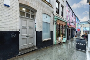 Exterior detail - Byard Lane - Nottingham Luxury 2BR Apartment (Nottingham)