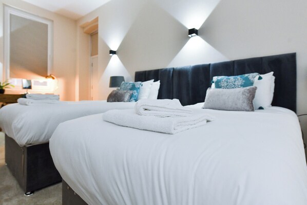 2 多间卧室、办公桌、熨斗/熨衣板、免费 WiFi