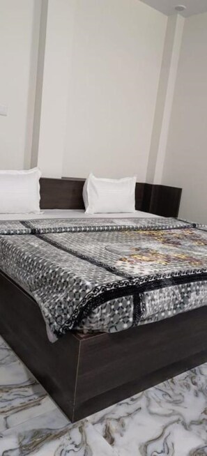 Standard Double Room - G Guest House Gorakhpur (Gorakhpur)