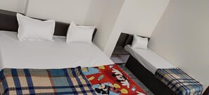 Deluxe Double Room | Free WiFi, bed sheets - G Guest House Gorakhpur (Gorakhpur)