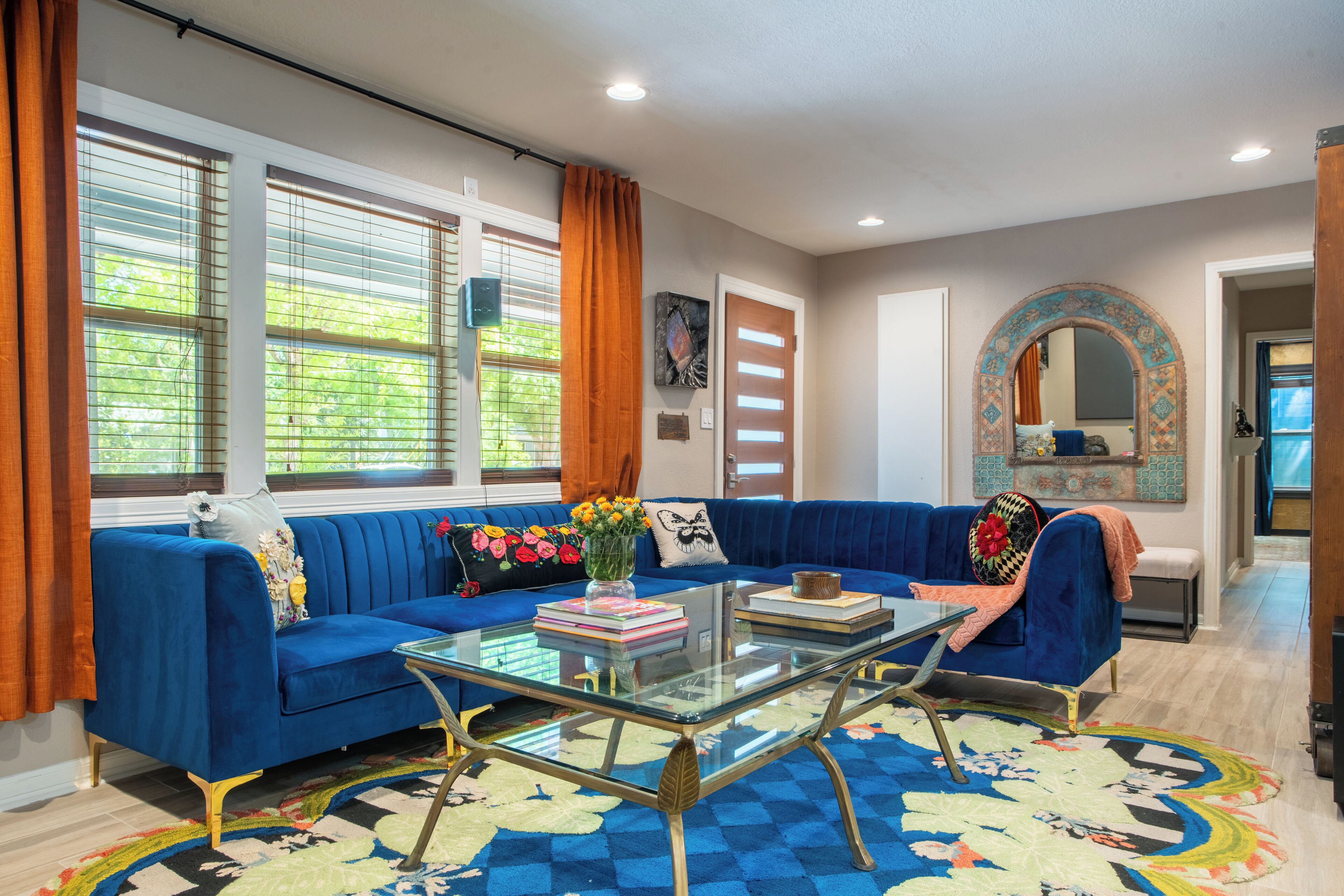 Lamar Suites by AvantStay | 2 Homes w/ Shared Pool