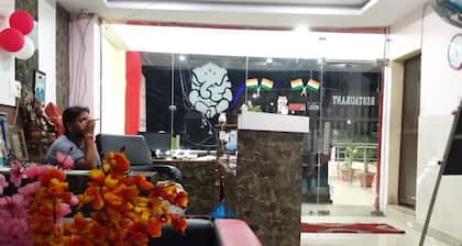 Hotel Paras Una