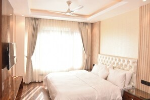 1 bedroom, bed sheets - THE CEDAR VILLA (Shimla)