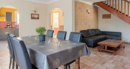 LA BAULE, Duplex 4 ch., terrasse & jardin Ă 5 mn de la plage et des commerces.