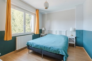4 Schlafzimmer, Bügeleisen/Bügelbrett, kostenloses WLAN, Bettwäsche