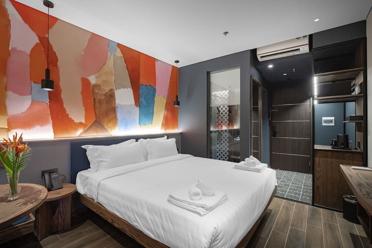 Habitación doble superior, vistas a la ciudad | Ropa de cama de alta calidad y edredones de plumas