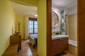 Shower, hair dryer, bidet, towels - Los Pelicanos - Punta del Moral Beach PLHC173P92 (Punta del Moral)