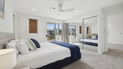 SEAS THE DAY, TOP NOTCH