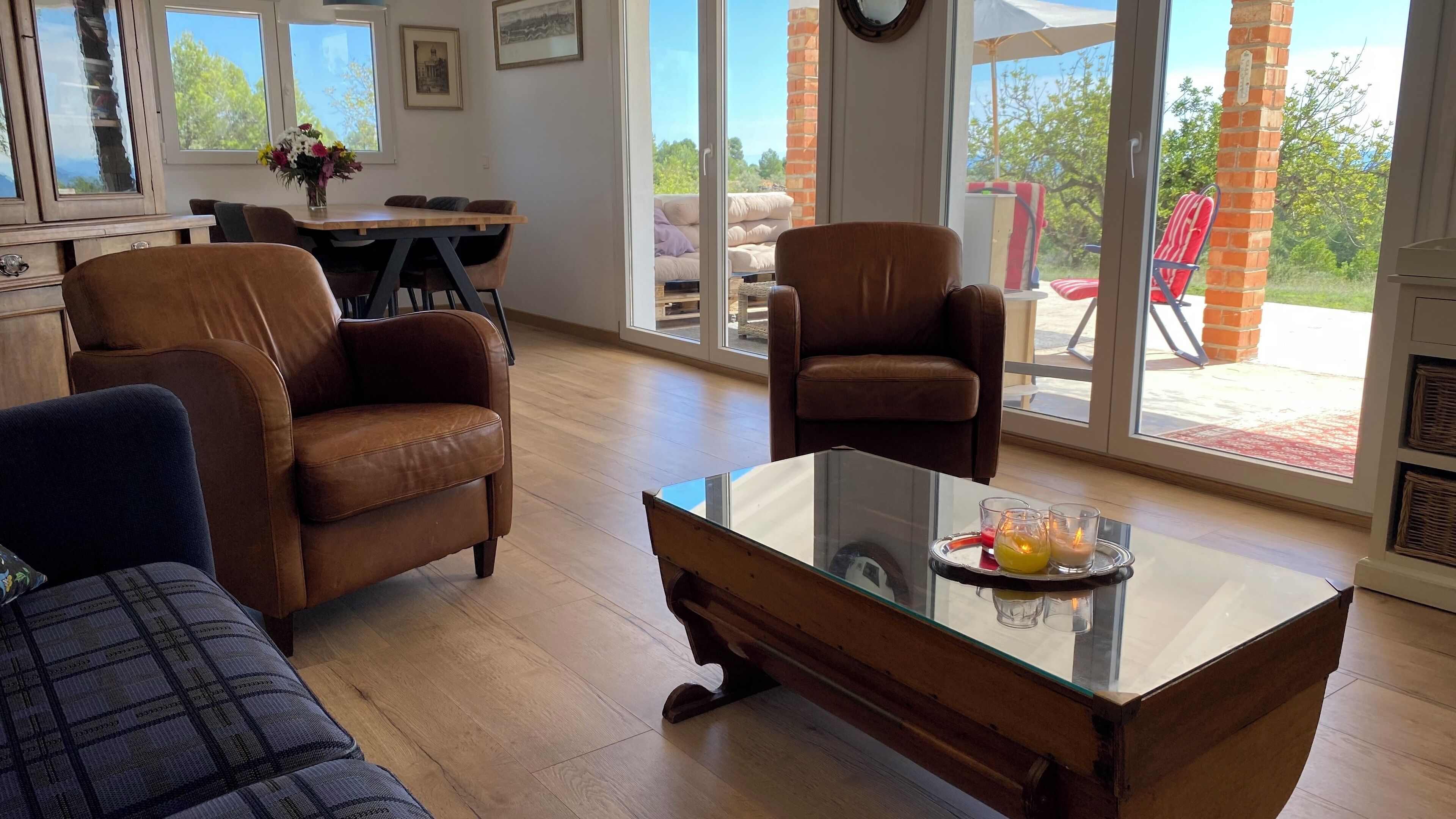 Smart-tv en een open haard