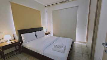 3 slaapkamers, een strijkplank/strijkijzer, gratis wifi, beddengoed