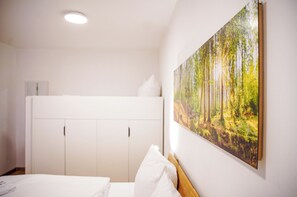 1 bedroom, free WiFi, bed sheets - Schöne Ferienwohnung mit Balkon Direkt am Erlebinsberg Kappe (Winterberg)