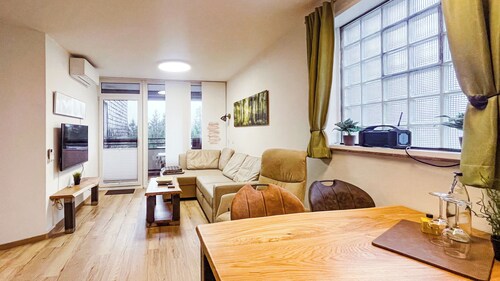 Schöne Ferienwohnung mit Balkon Direkt am Erlebinsberg Kappe