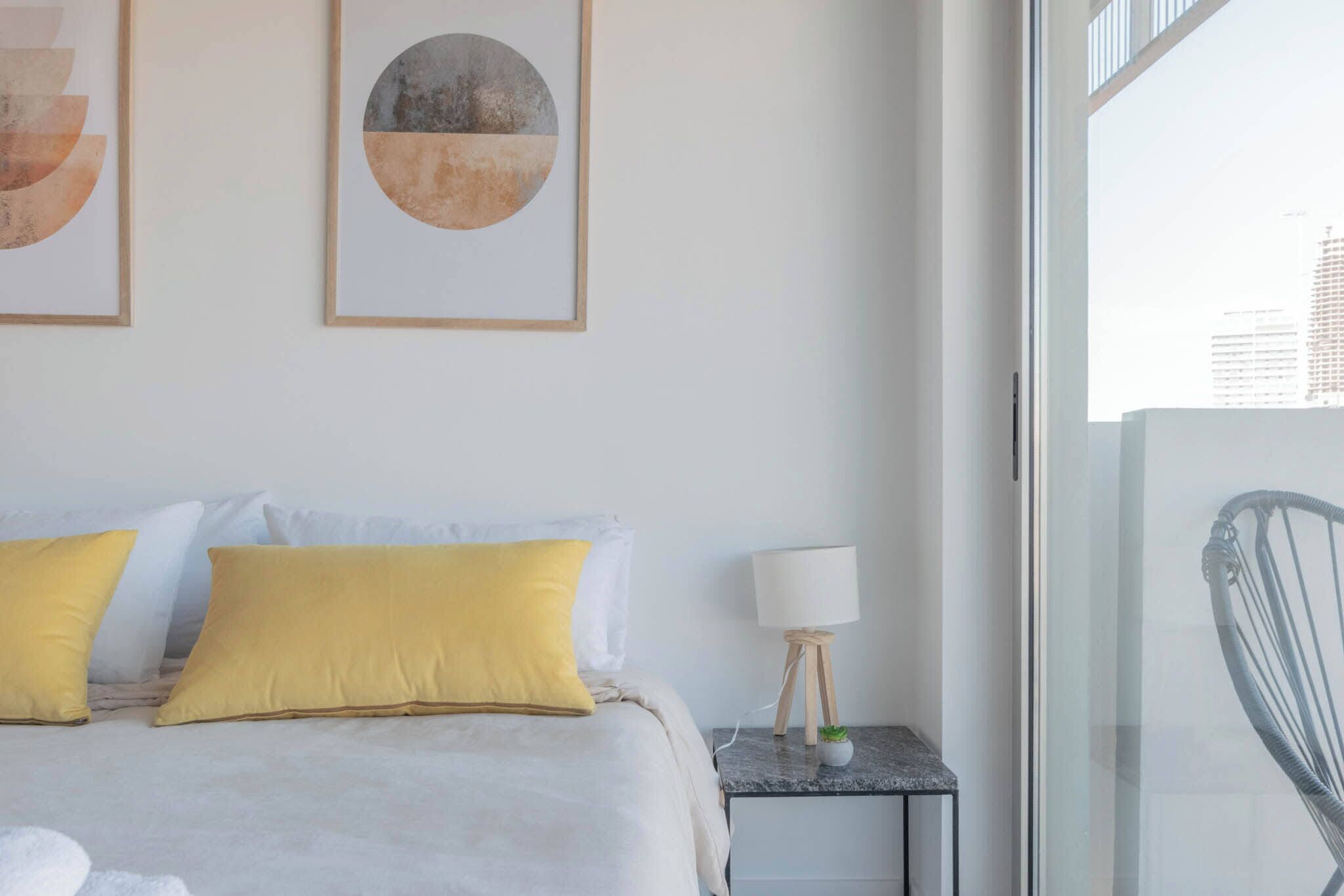 1 habitación, tabla de planchar con plancha, wifi y ropa de cama 