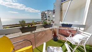 Property grounds - Le Bateau Ivre 50 m de la Plage (Saint-Gilles-Croix-de-Vie)