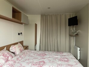 2 soverom og sengetøy