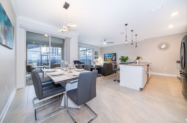 Interior - Amazing Townhouse 4Bed/3Bath/Pool/5Min Disney (Kissimmee)