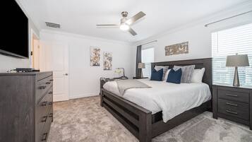 4 chambres, coffres-forts dans les chambres, fer et planche Ă repasser