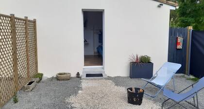 Studio à Mi-chemin Entre Nantes et de Pornic et 5 Minutes de Planète Sauvage