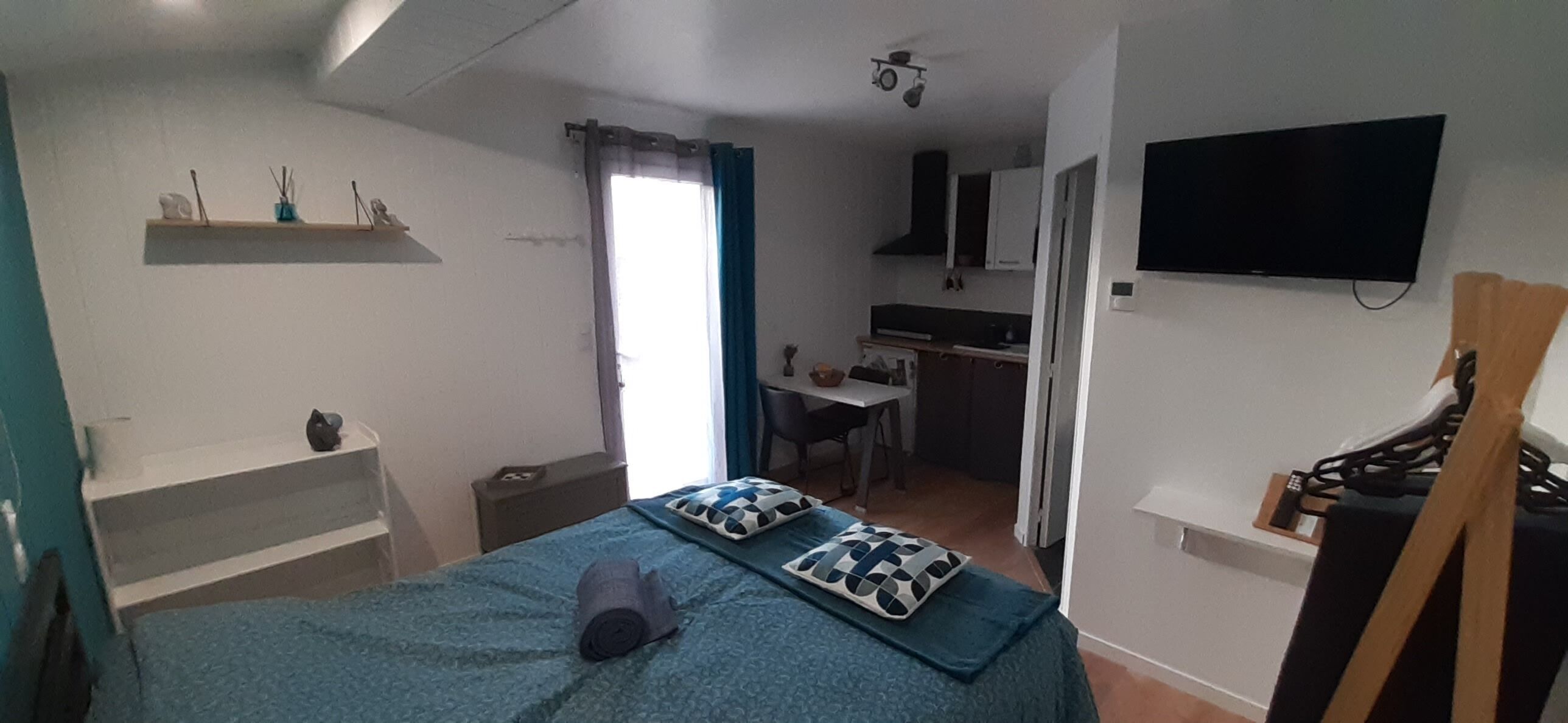 1 chambre, Wi-Fi gratuit, draps fournis