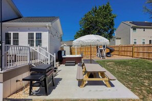 Outdoor dining - The Cocoa Chateau (Hummelstown)
