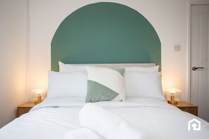 3 bedrooms, desk, iron/ironing board, free WiFi