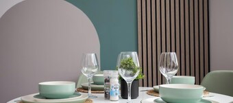 The Lampton - Modern - Gibside - Smart Tv - WIFI