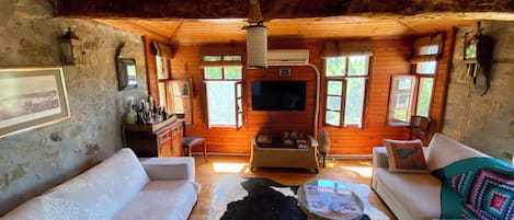 Traditional Double Room, Partial Sea View