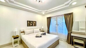 2 bedrooms, iron/ironing board, WiFi, wheelchair access
