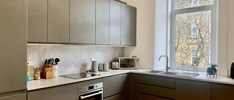 Microwave, oven, dishwasher