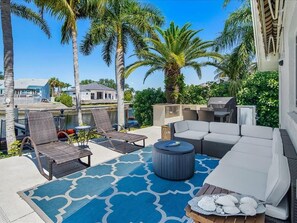 Terrace/patio - Stunning Sunsets, Modern Interior, Open Layout (Marco Island)