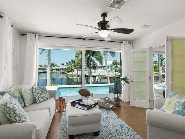 A heated pool - Stunning Sunsets, Modern Interior, Open Layout (Marco Island)