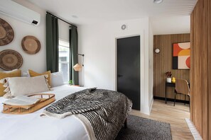 1 soverom, skrivebord, strykejern/-brett og wi-fi