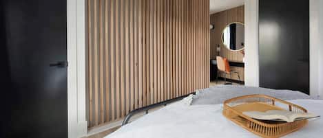 1 chambre, bureau, fer et planche à repasser, Wi-Fi