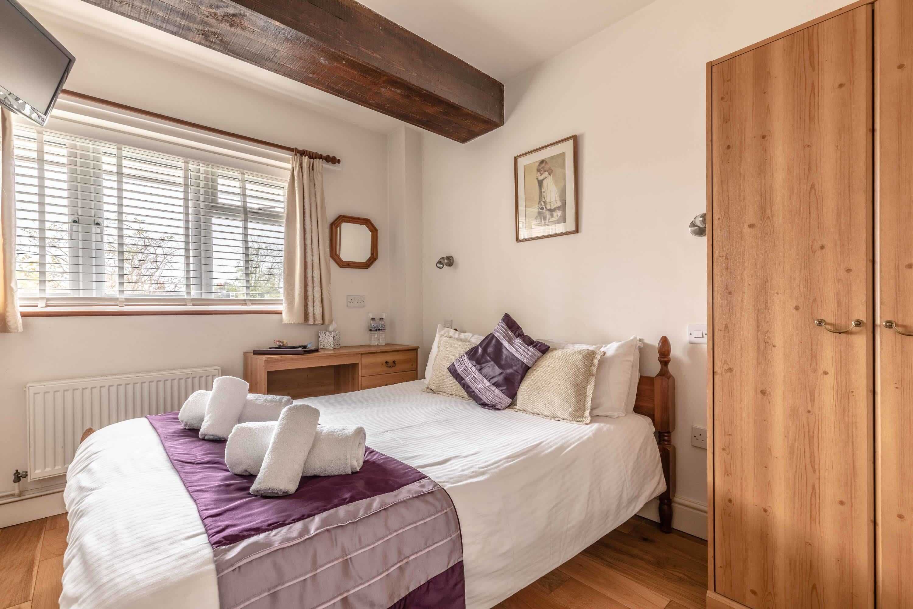 4 habitaciones, tabla de planchar con plancha y wifi 