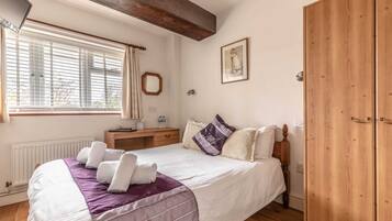 4 habitaciones, tabla de planchar con plancha y wifi
