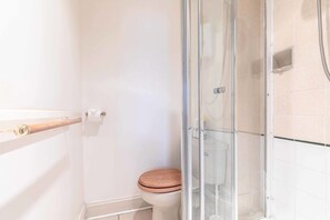 Bruser, hårtørrer, håndklæder