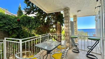 Traditional-Apartment | Terrasse/Patio