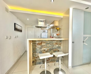 Superior Apartment, Garden View | Private kitchen