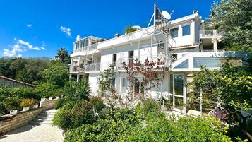 Façade de lâhĂ©bergement