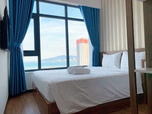 Apartemen Superior, 2 kamar tidur, Boleh Merokok, menghadap laut | Seprai premium, selimut bulu angsa, brankas, dan meja kerja