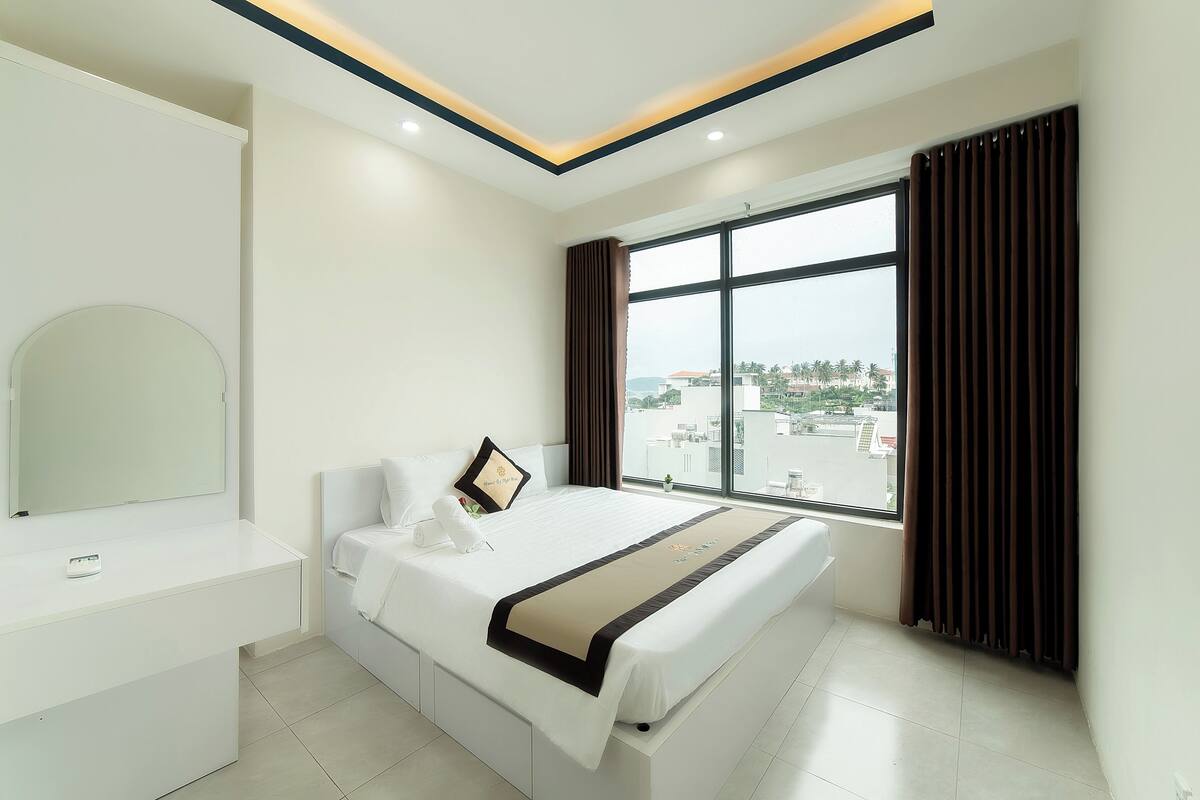 Basic Apartment, City View, Beachside