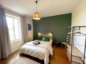 4 bedrooms, free WiFi