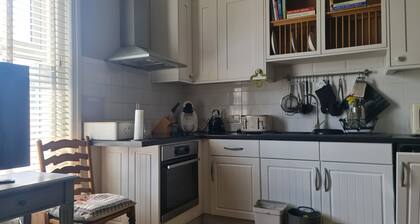 Beautifully Decorated 1-bed Apartment in Sale