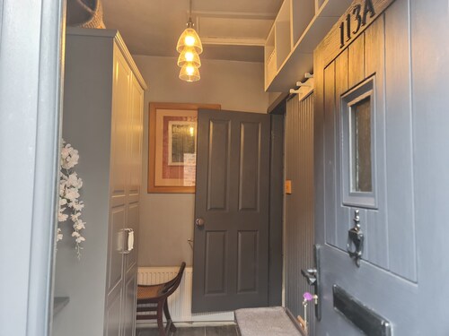 Beautifully Decorated 1-bed Apartment in Sale