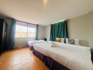 Superior Triple Room | In-room safe, individually furnished, free WiFi, bed sheets - Minotel Patong (Patong)