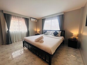 Superior Double or Twin Room | In-room safe, individually furnished, free WiFi, bed sheets - Minotel Patong (Patong)